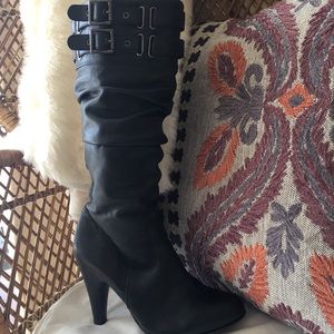 Aldo black leather boots